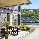 Waterfront Fjord View, Office, 2 Bedroom Lux