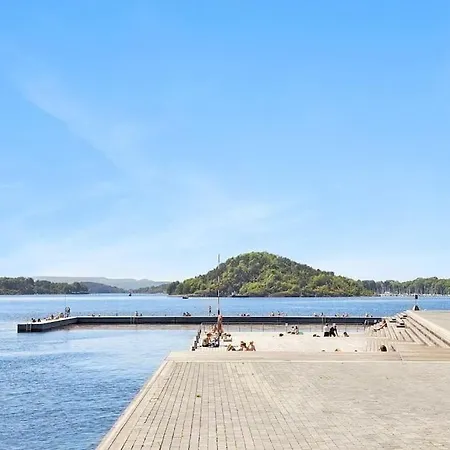 Waterfront Fjord View, Office, 2 Bedroom Lux Appartement